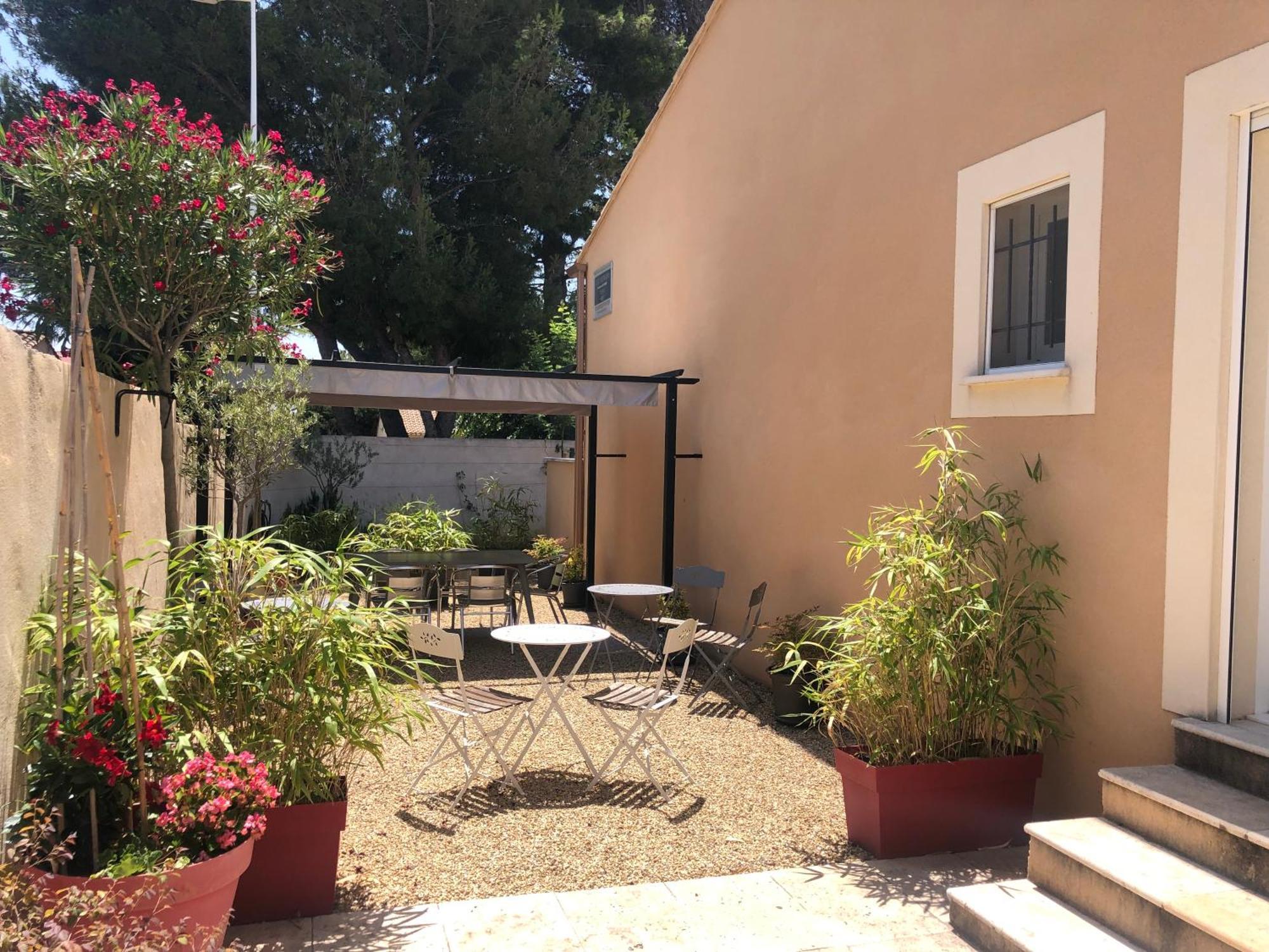 Lou Meinado Saint-Martin-de-Crau Exterior foto